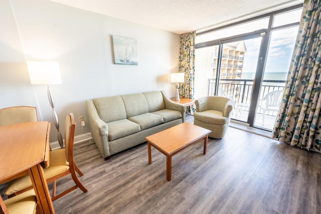 New Beachfront, Condo Simply Amazing Pools & Views, Myrtle Beach