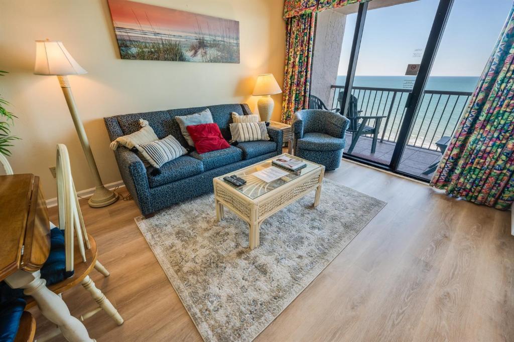 NEW Upscale 1BR Direct Oceanfront View,King,Pools!, Myrtle Beach