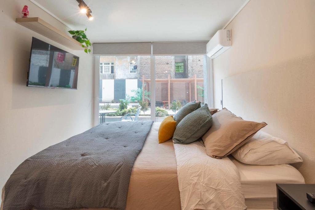 HOM I Dpto 1D1B 2PAX cerca Metro Santa Lucia - 2