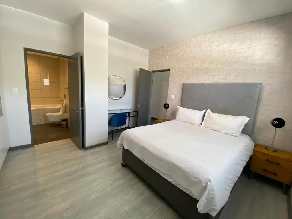 Atholl gate, Johannesburg