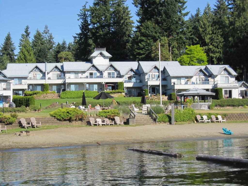 Lakefront Suite on Shawnigan Lake, Shawnigan Lake