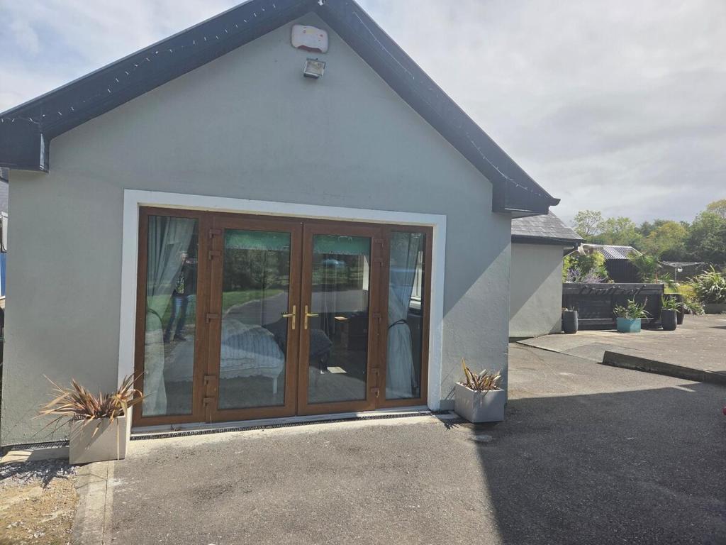 Beautiful small home, Mallow