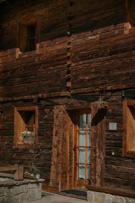 Stalina Alpine Chalet - 1