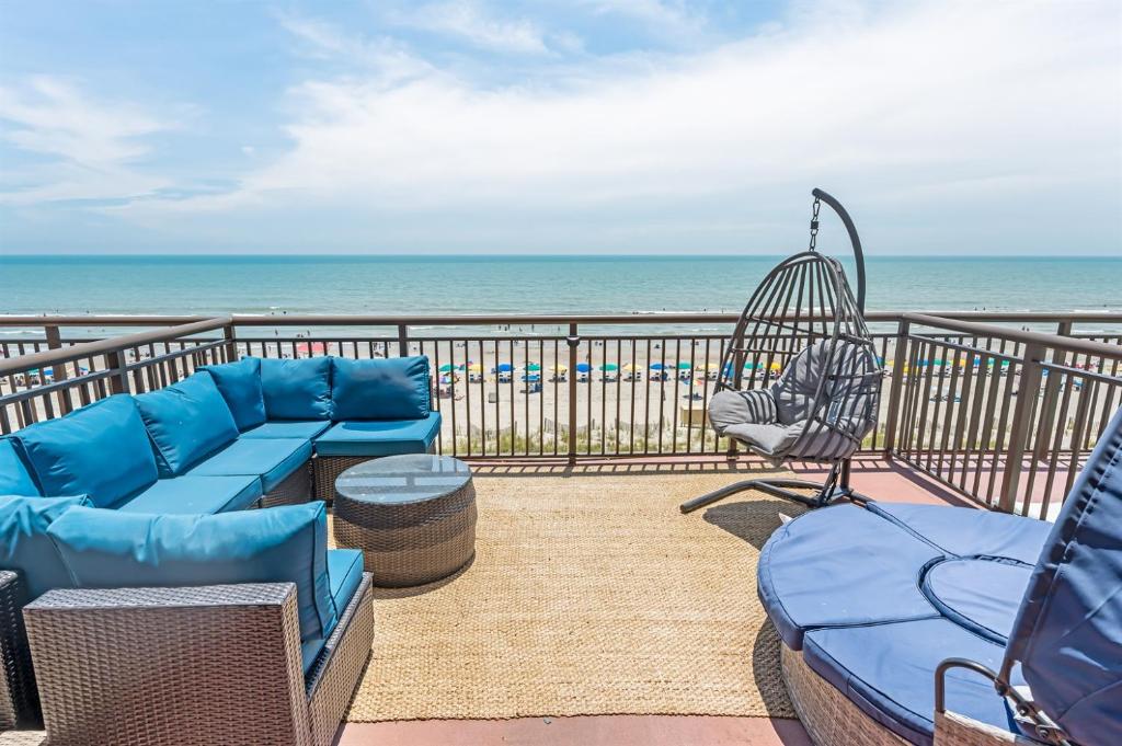 Honeymoon Suite - Caravelle Resort, Great Terrace!, Myrtle Beach