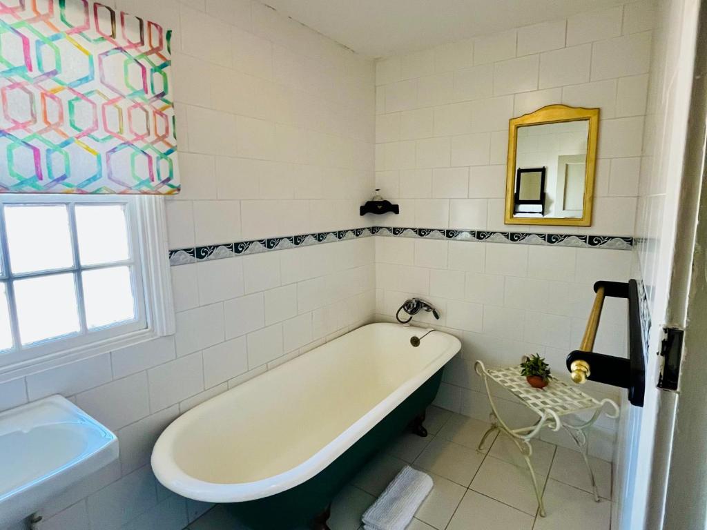 Longtom Farm Guest House 전경