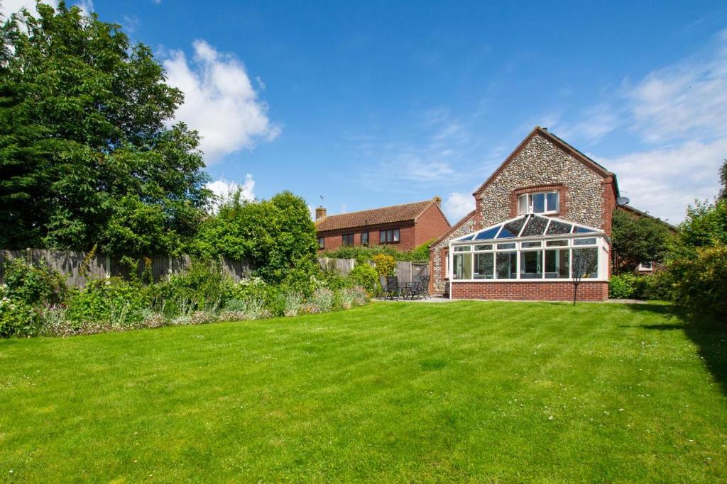 The Beeches, Langham