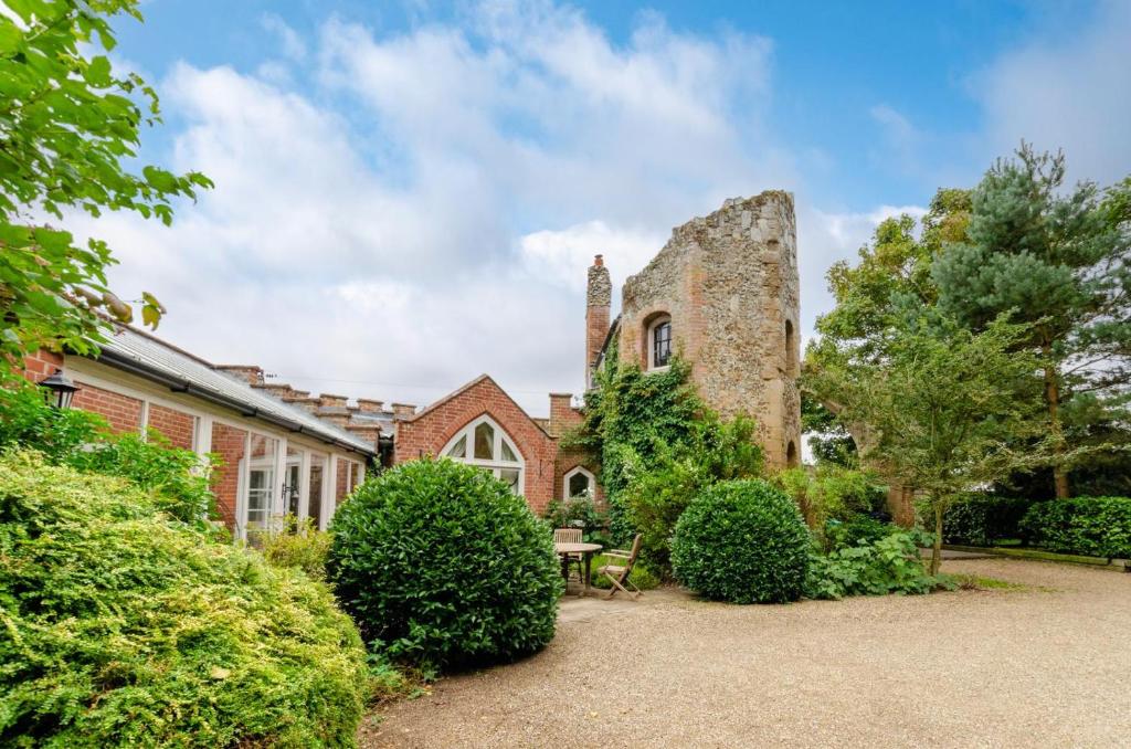 Ivy Lodge, Rendlesham