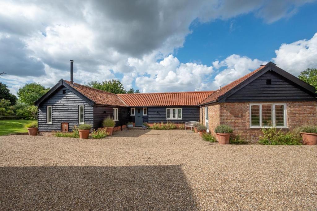 Rose Farm Barn, Middleton