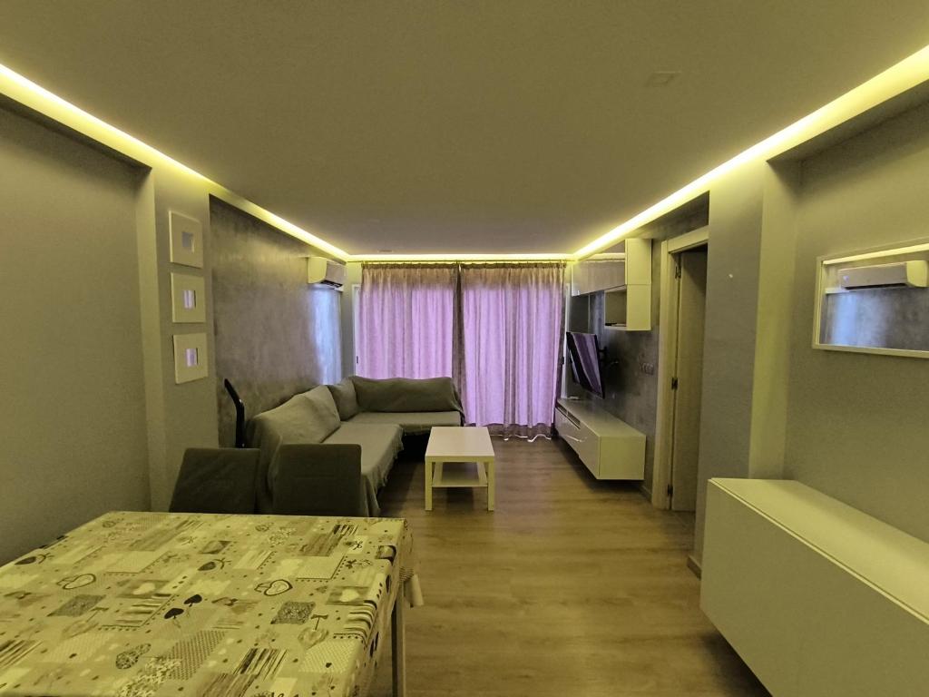 Apartamento 3 Dormitorios con Terraza - 3