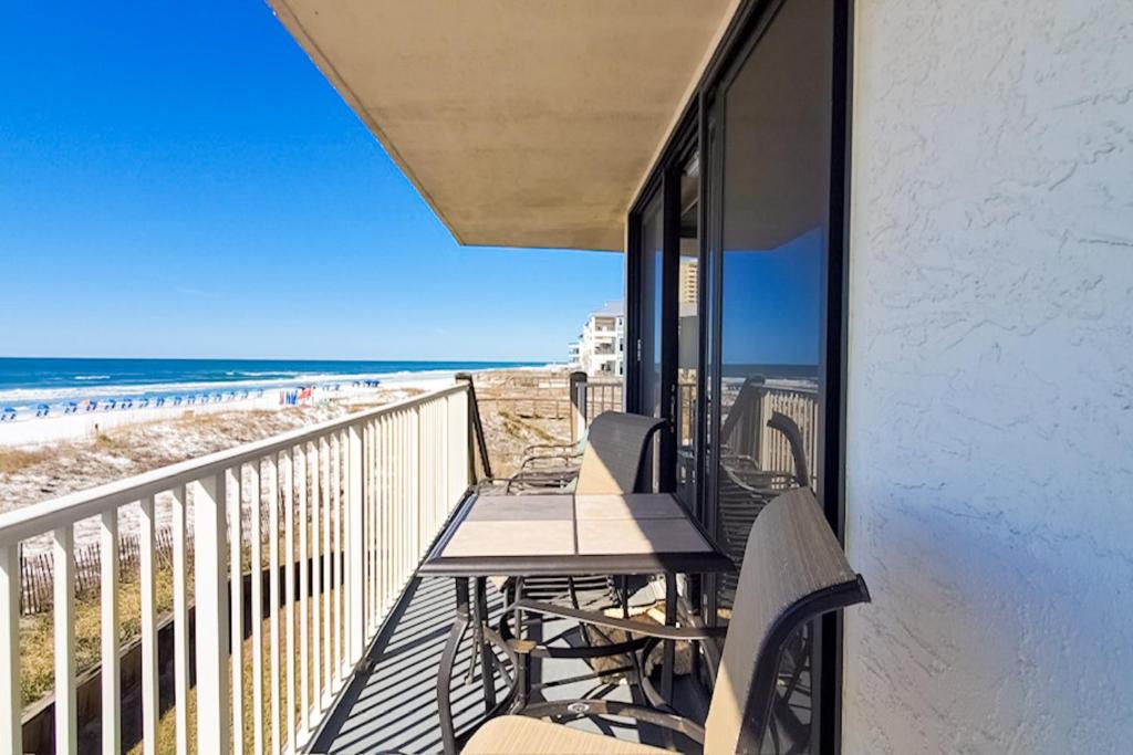 Mainsail 111, Destin