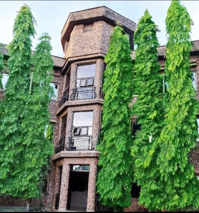 DISCOVERY COURTS HOTEL, hotel in Entebbe