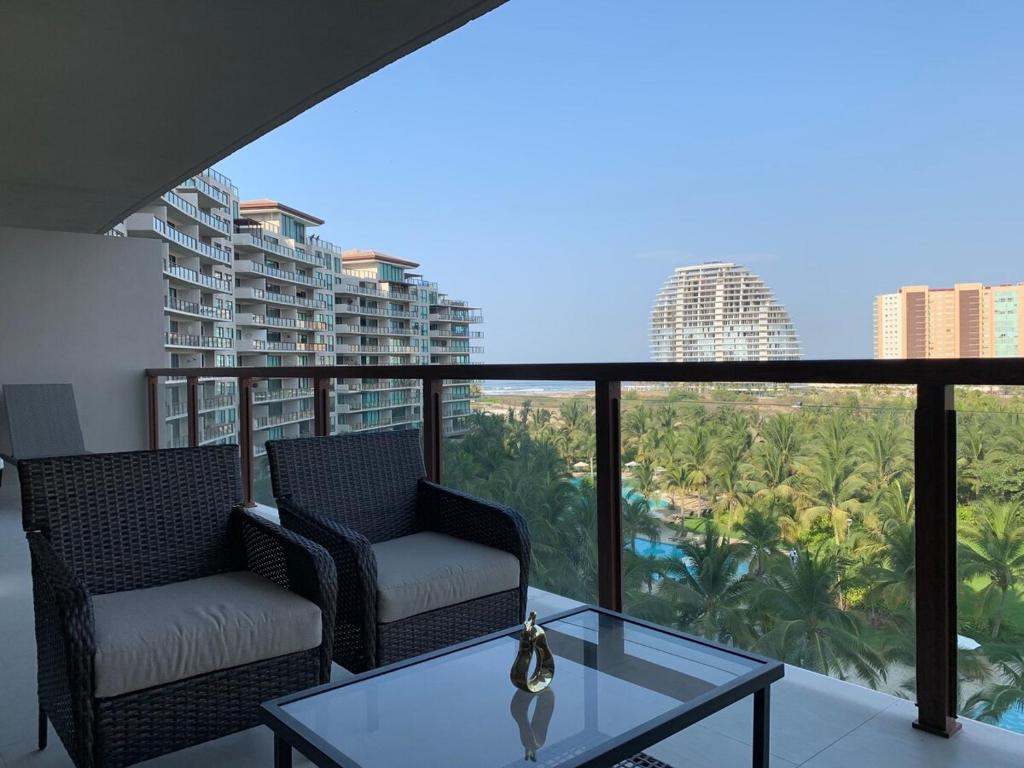 Departamento en Playa en La Isla Residences Acapulco - 1