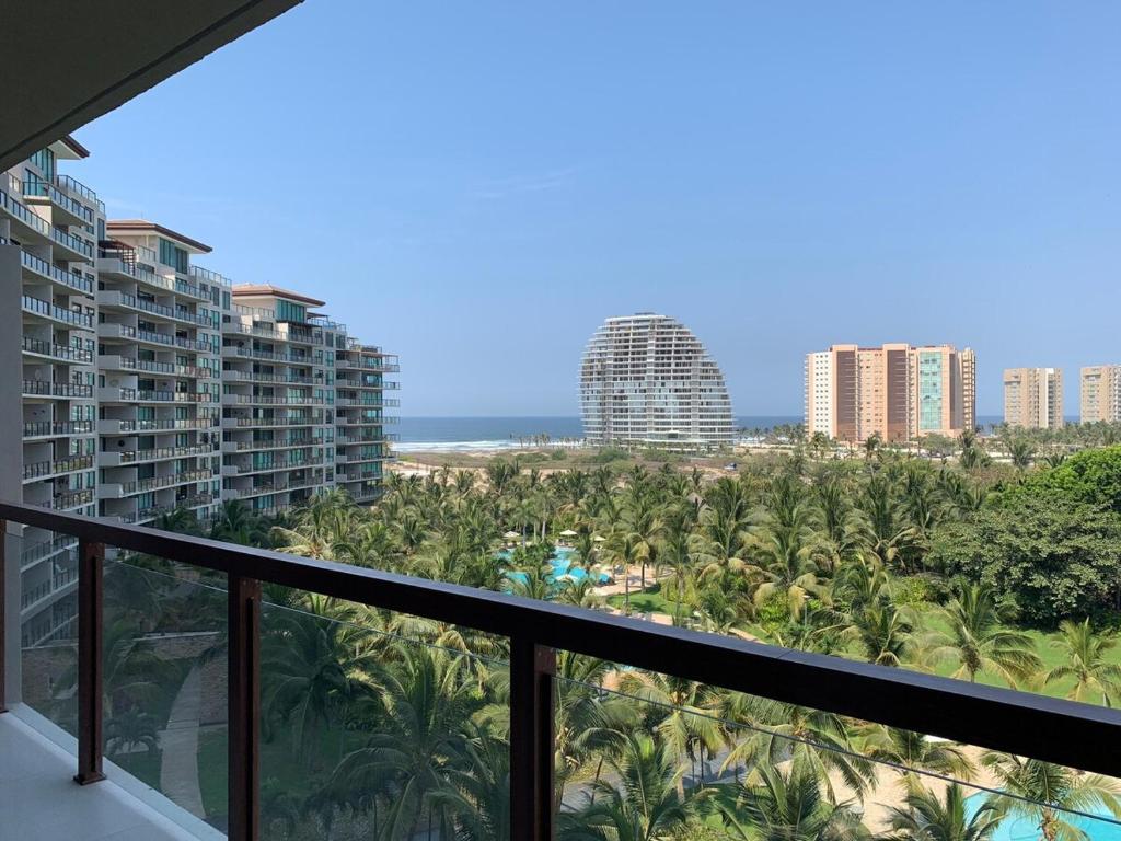 Departamento en Playa en La Isla Residences Acapulco - 3
