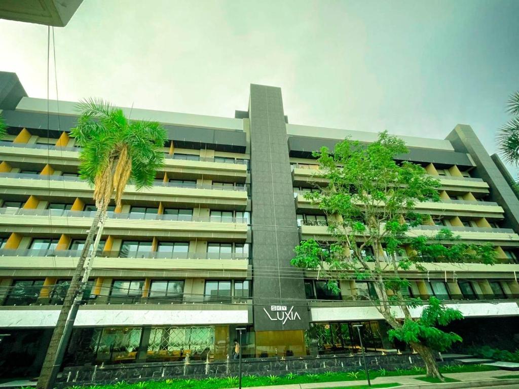 Monoambiente lujoso en equipetrol - 1