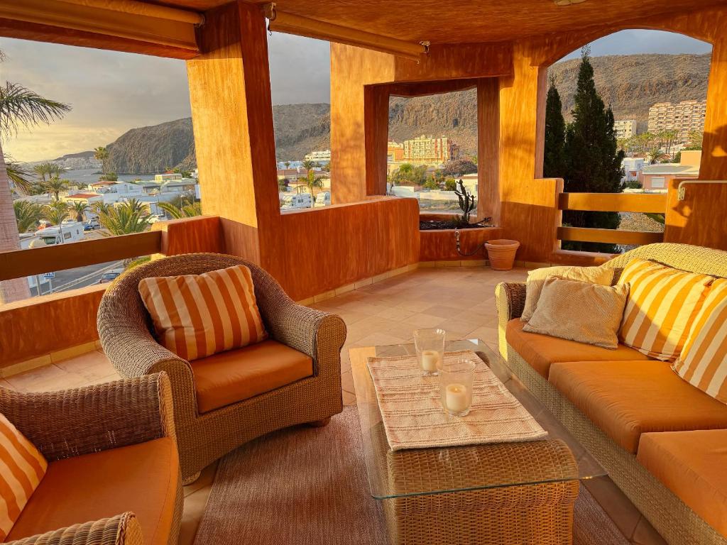 Adjona - 2 bedroom with large terrace and ocean views, Palm-mar