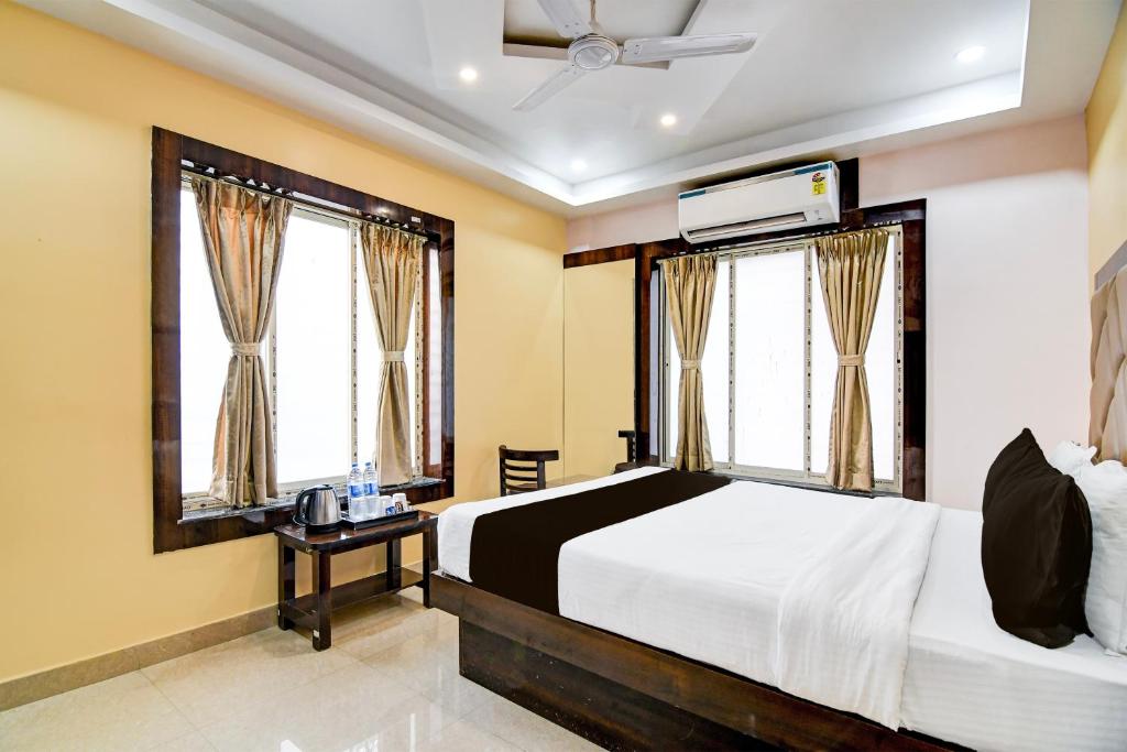 Super Collection O New Town DD Block, Kalkata