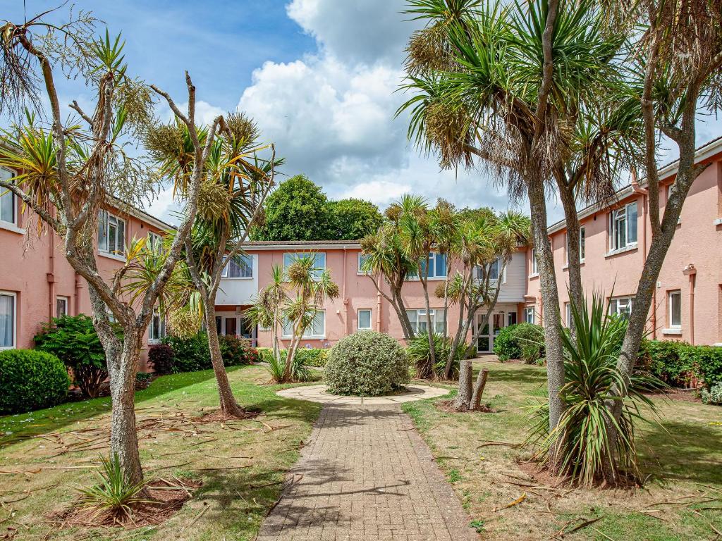 Garden Apartment - Uk44654, Paignton