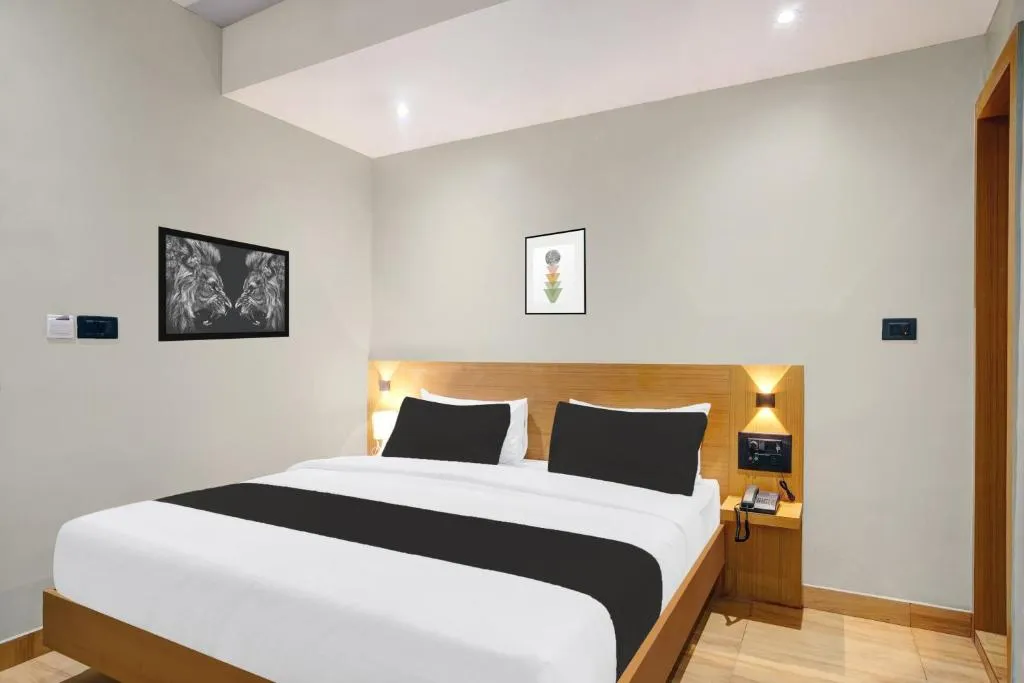Super Townhouse Oak Sarusajai Stadium, hotel in Guwahati