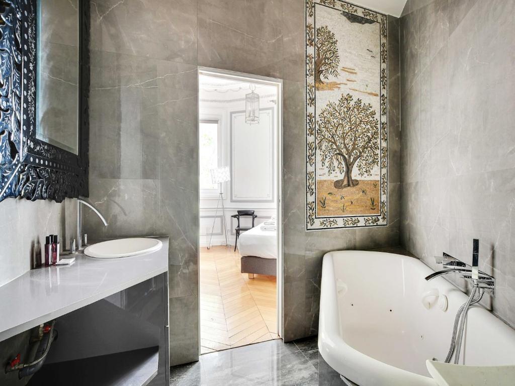 Magnificent Appt - 2BD 4P - Georges V Champs-Élysées - 5