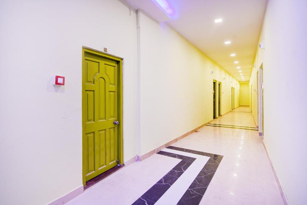 Super Collection O Howrah Botanical Garden Formerly Tanima Villa, Sāntrāgāchi