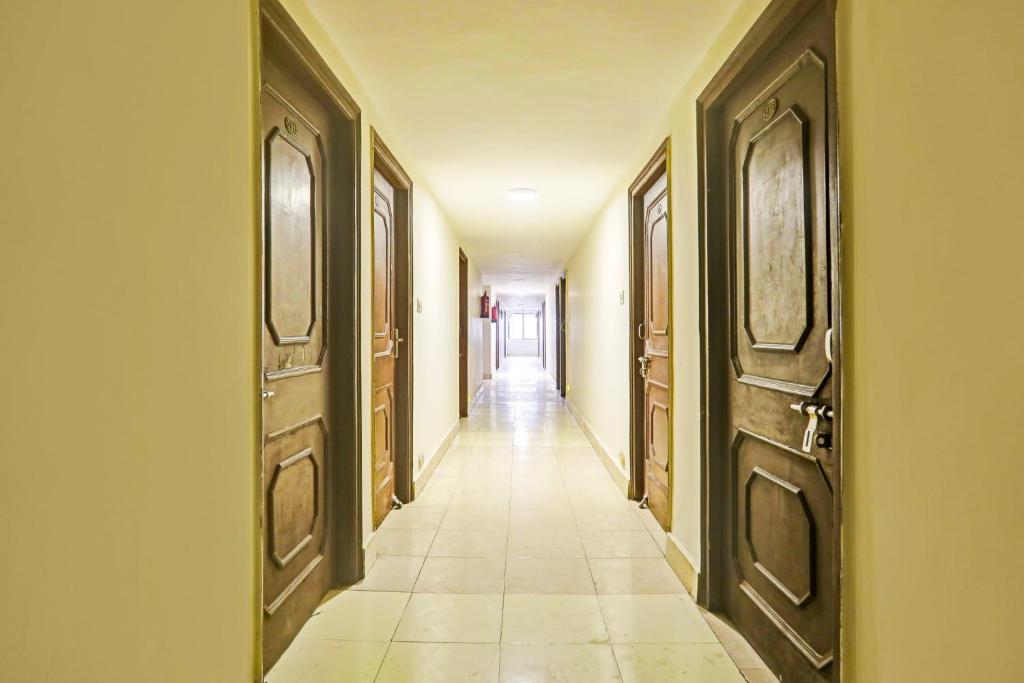 Hotel O Jaistambh Chowk Formerly Guru Kirpa, Rájpur