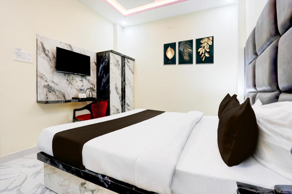 Super Collection O Subedarganj Railway Station Prayagraj, Prayagraj