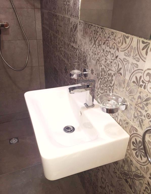 Luciano Valletta Studio - Self Catering photo