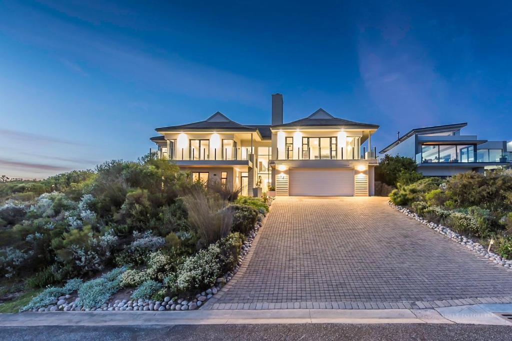 97 Divot Drive, Pinnacle Point Golf & Beach Estate, Mossel Bay