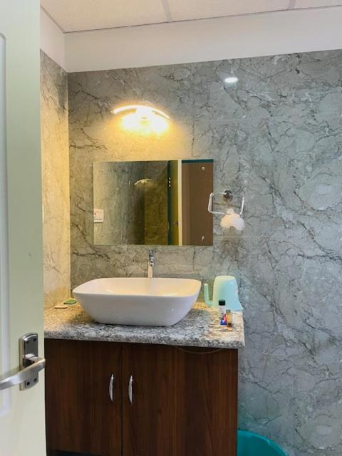 Karma Service Apartment, Jaigaon