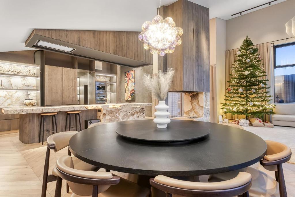 Nordic Retreat by the Water Hot Tubs Northern Lights, Garðakauptún