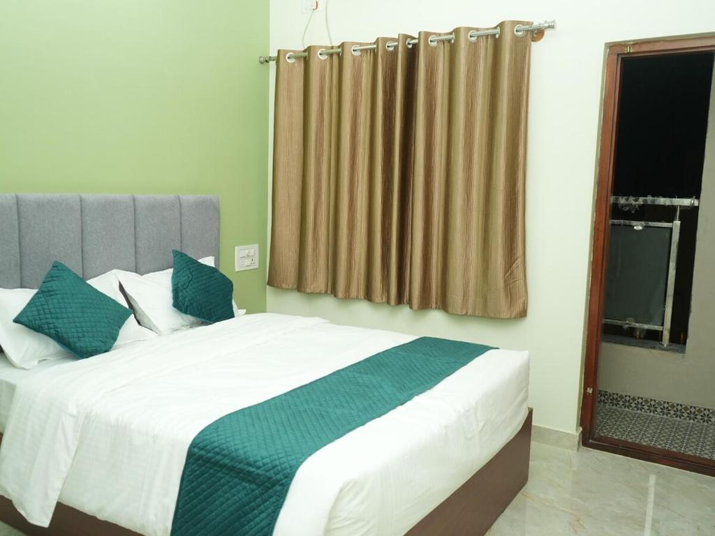 Serene Legacy, Maisúr