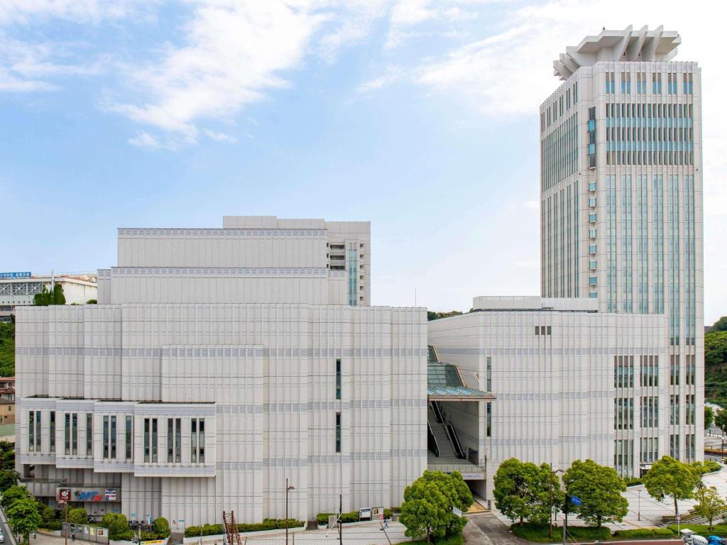 Mercure Yokosuka, Jokosuka