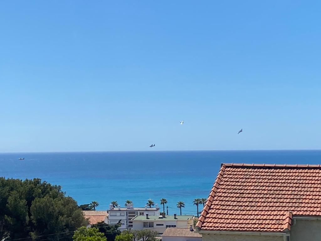 Magnifique Duplex - jardin - vue mer Plage et Sanary à pied, Six-Fours-les-Plages
