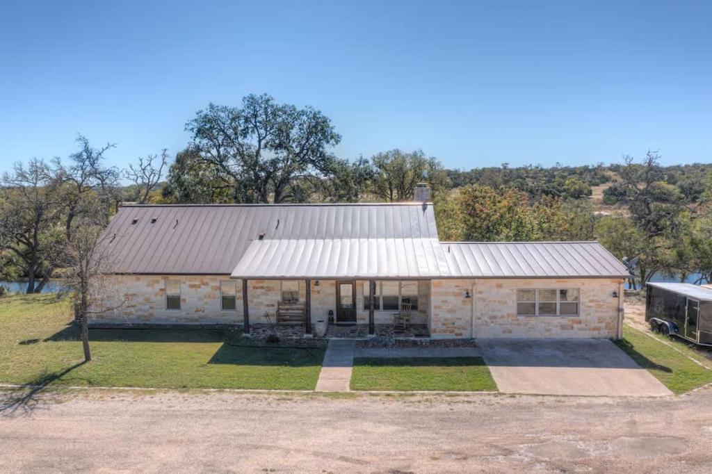 Ranch Retreat Combo with Stunning Creek View-Fire Pit, Morris Ranch