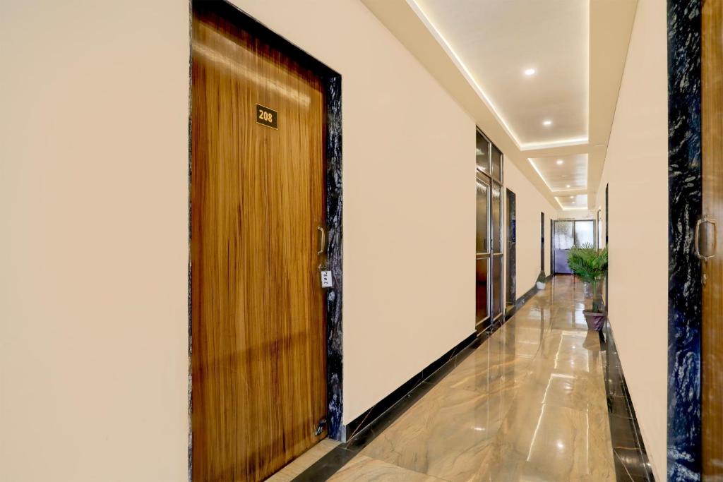 フロント・ロビー