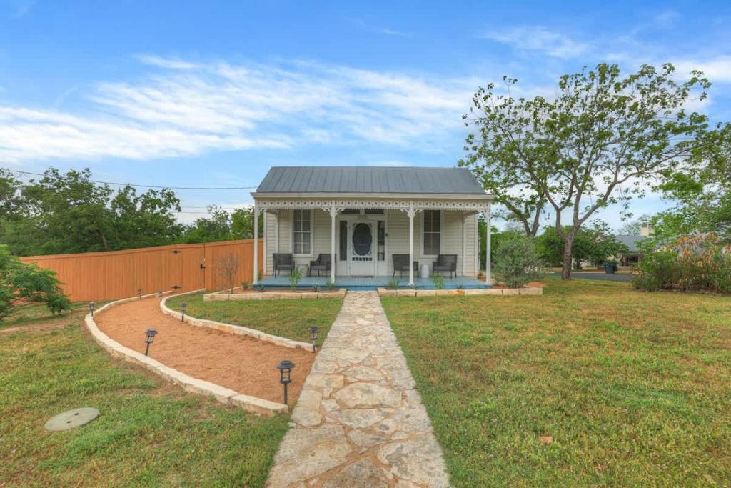 Calico Cottage, Fredericksburg