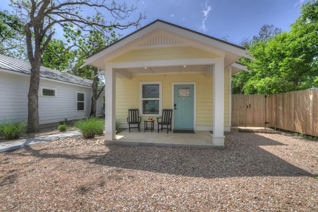 The Grove Combo, Fredericksburg