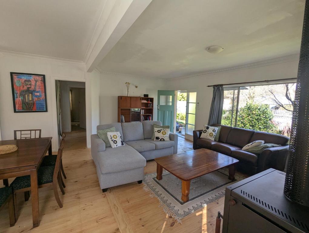 Bright Peaks, Bright