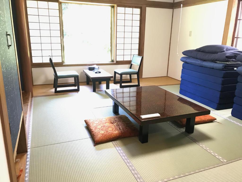 Samurai Hotel Naraiso의 공용 욕실 또는 온수 욕조 시설