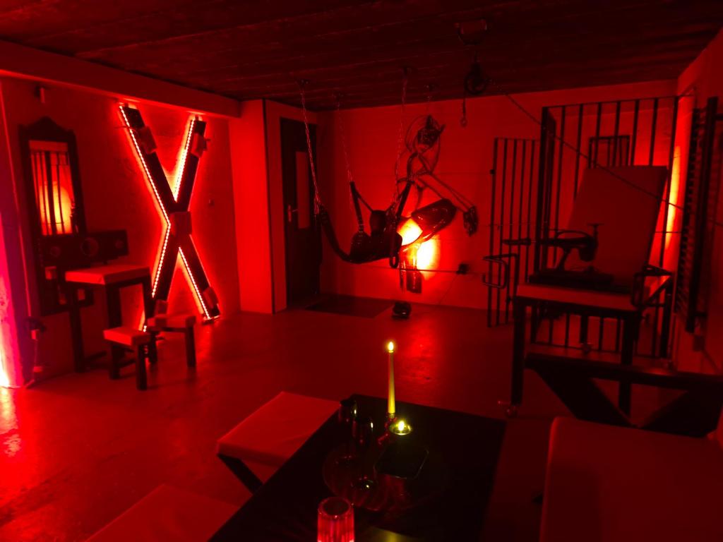Le Baiser 1 le bunker réaménagé en plaisir interdit - 1