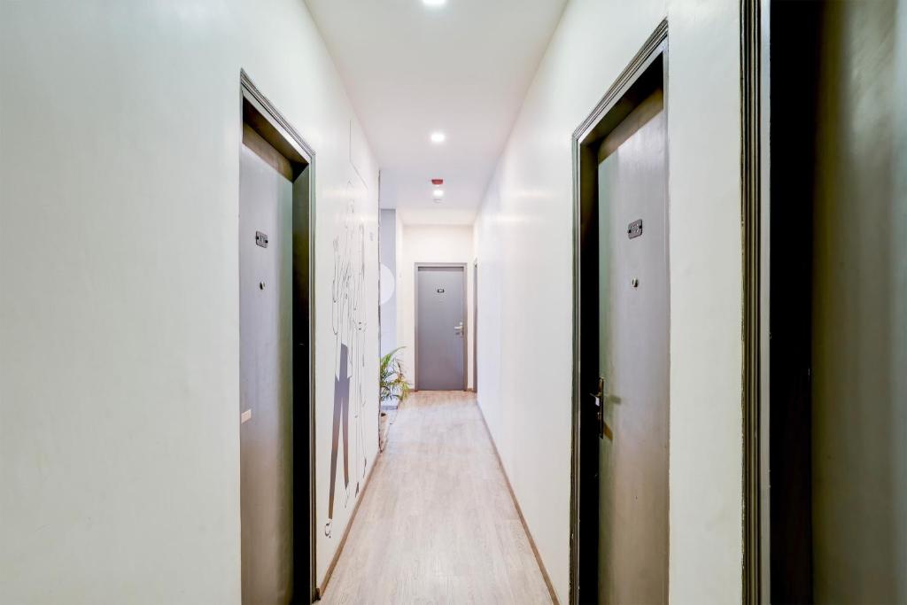 フロント・ロビー