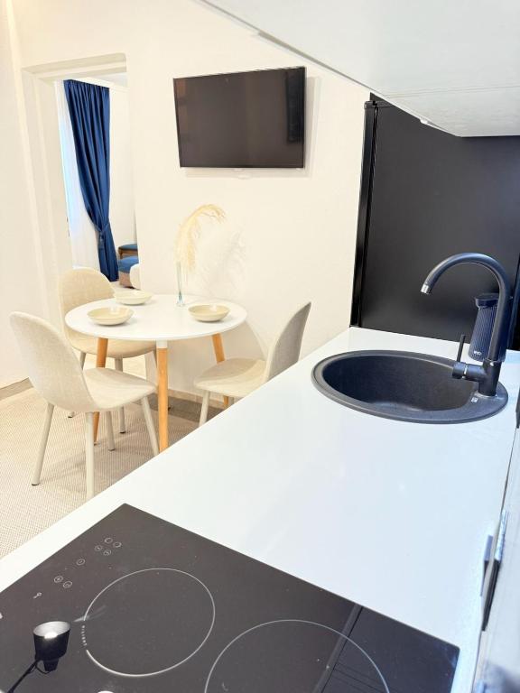 Aurora Apartment - 2