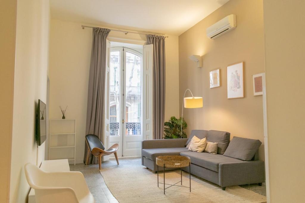 The Barcelona Centric APT by Maison Piñata, Barcelona