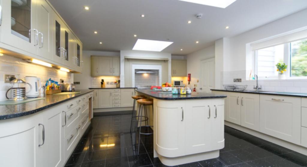 Pass the Keys Bryn Ogwen Lovely Coastal Property in Bangor, Bangor