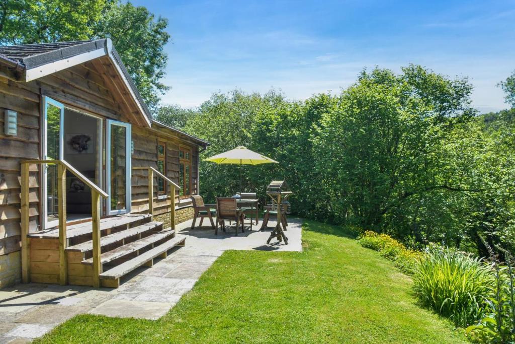 3 Bed in Two Waters Foot oc-r27336, Cardinham