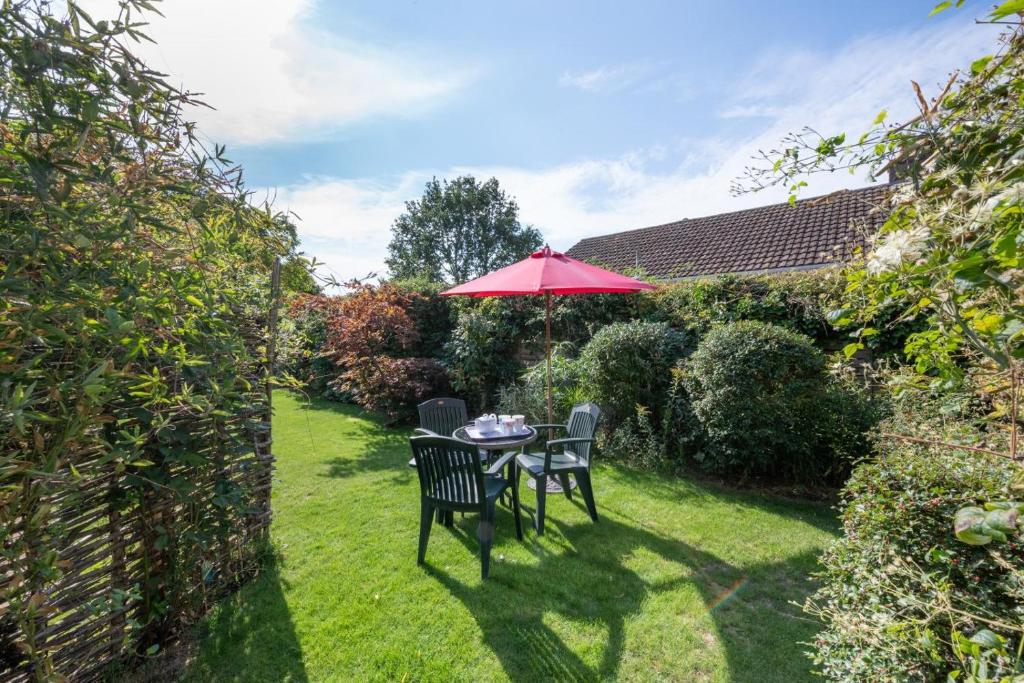 Little Glebe, Middleton