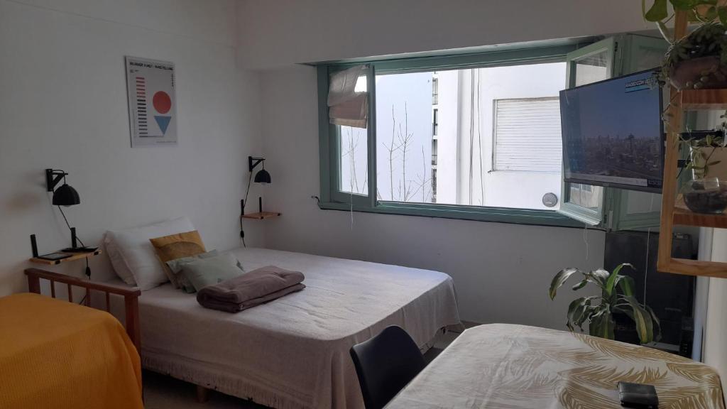 Monoambiente luminoso en excelente ubicacion - 1