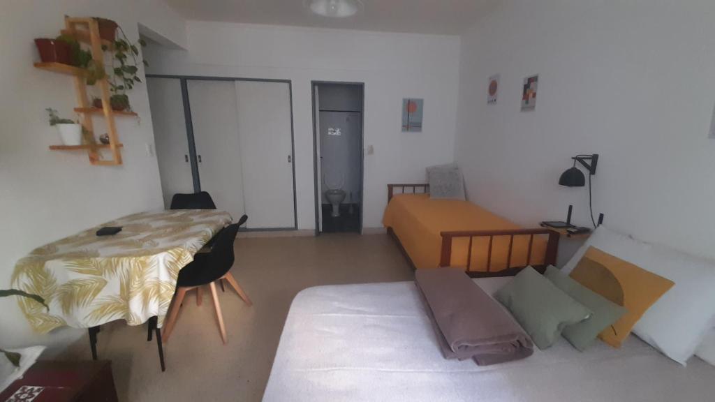 Monoambiente luminoso en excelente ubicacion - 4