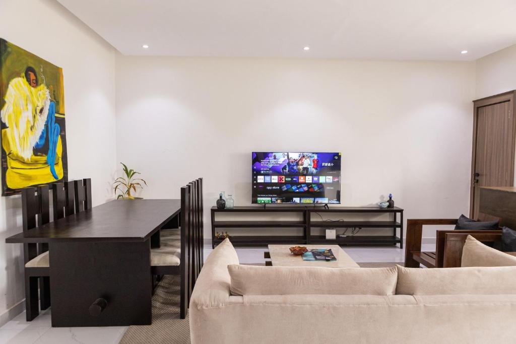 The Row -The Foreshore Escape, Lagos