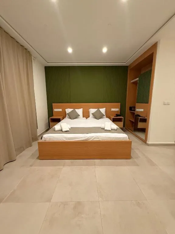 Hôtel Everest, Séjour Balnéaire à Saïdia, hotel in Saidia 